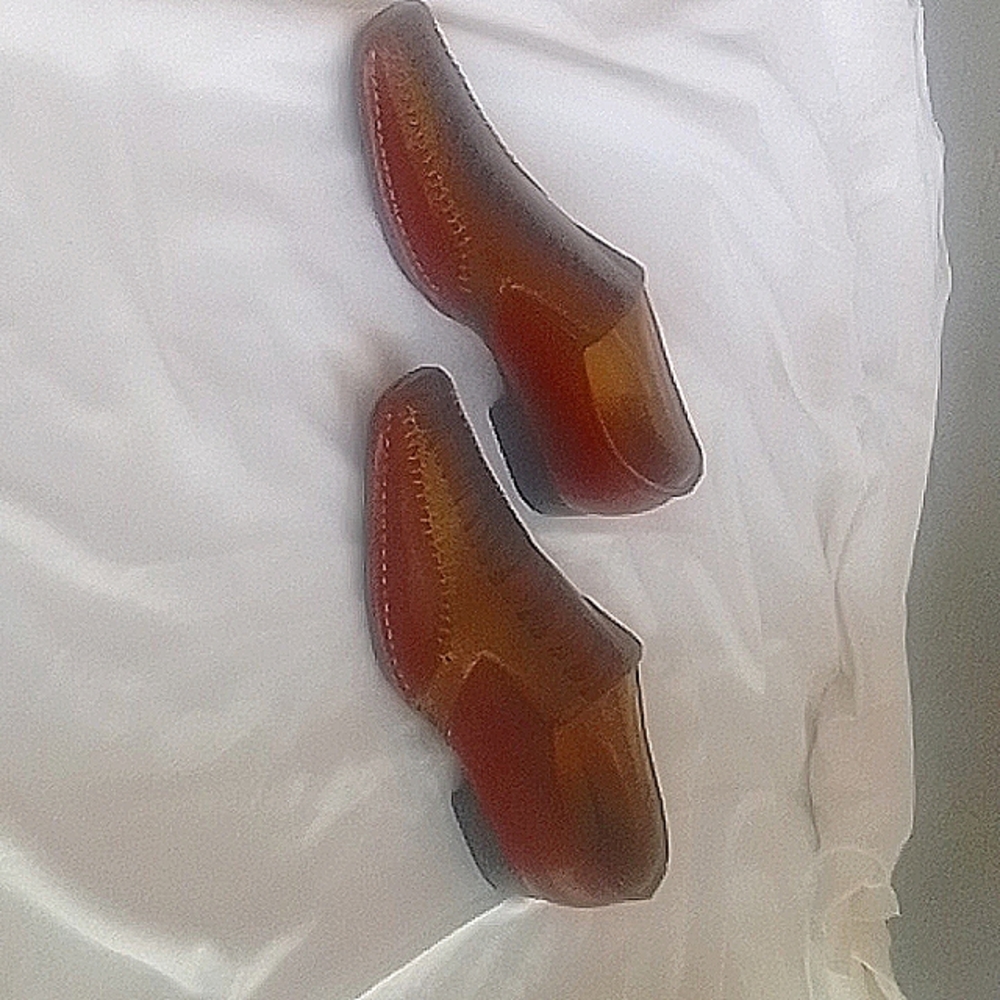 Par of the best designed dress shoe ive seen. Id keep but there size is 71/2 - 8